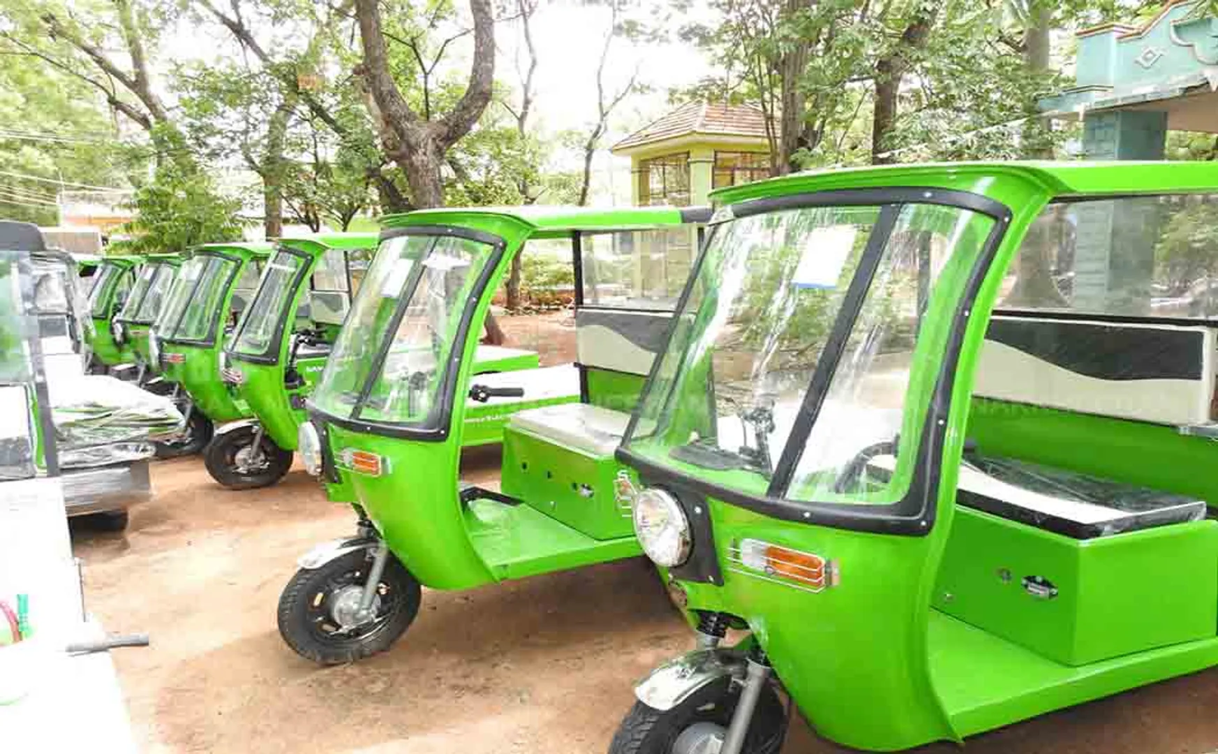 Battery autos to collect biodegradable and unpopular garbage dindigul district 